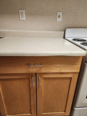 Before & After Countertop Refinishing in Bellvue, WA (2)