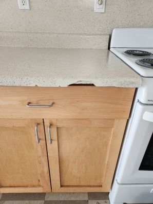 Before & After Countertop Refinishing in Bellvue, WA (1)